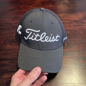 Titleist fitted golf hat